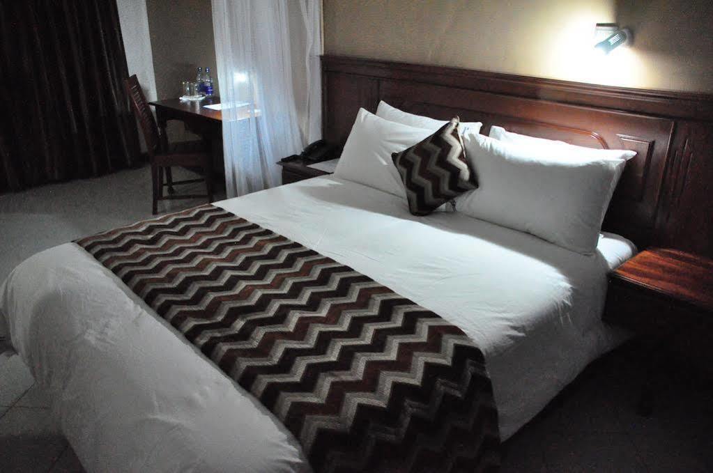 67 Airport Hotel Nairobi Mlolongo Kültér fotó